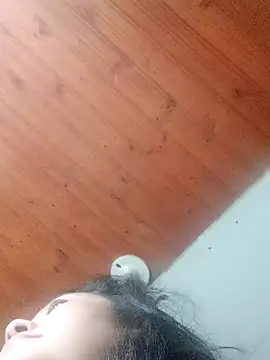 Snapshot of Darly_Gomez chatting on March 20, 2025, 12:11 pm Darly Gomez online show from March 20, 2025, 12:11 pm