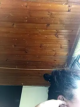 Snapshot of Darly_Gomez chatting on October 31, 2025, 2:46 pm Darly Gomez online show from October 31, 2025, 2:46 pm