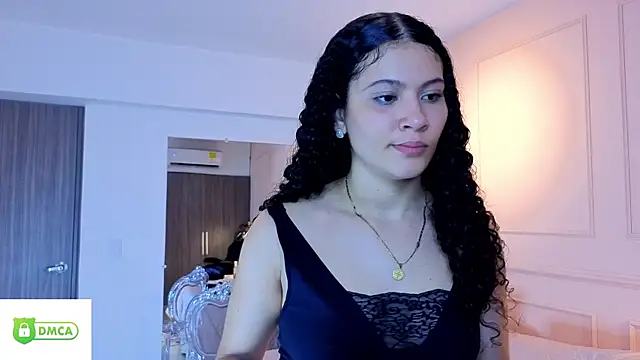 SHARONN     online show from October 22, 2025, 4:12 am