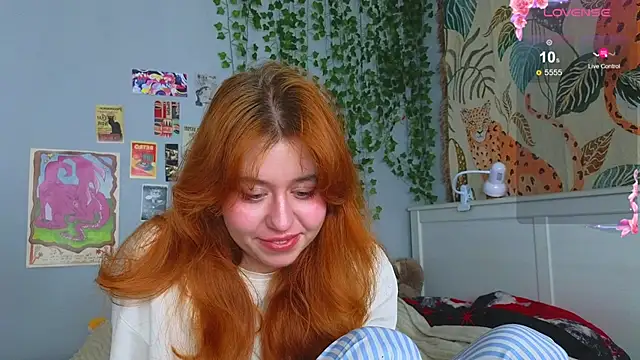 Snapshot of Penny_Staaar chatting on June 5, 2026, 7:14 am Penny Staaar online show from June 5, 2026, 7:14 am