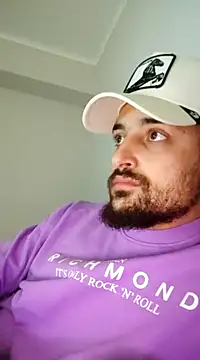 salvat22 online show from February 3, 2025, 8:57 am