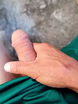 Snapshot of paubabando_ chatting on January 18, 2026, 10:29 am paubabando online show from January 18, 2026, 10:29 am