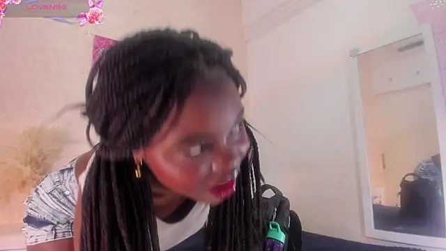 Snapshot of SARA_COLLIINS_ chatting on May 23, 2026, 8:52 pm SARA COLLIINS online show from May 23, 2026, 8:52 pm