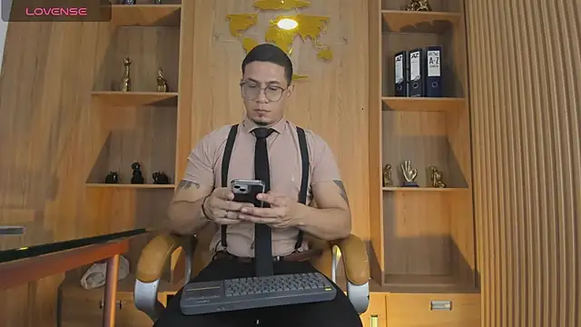 JoshMillerr  online show from May 16, 2026, 6:51 pm