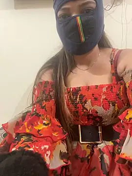 Snapshot of HoneyBearCpl chatting on February 25, 2025, 2:04 pm HoneyBearCpl online show from February 25, 2025, 2:04 pm