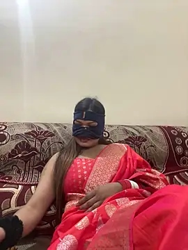 Snapshot of HoneyBearCpl chatting on February 27, 2025, 4:10 pm HoneyBearCpl online show from February 27, 2025, 4:10 pm