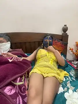 Snapshot of HoneyBearCpl chatting on February 3, 2025, 4:46 am HoneyBearCpl online show from February 3, 2025, 4:46 am