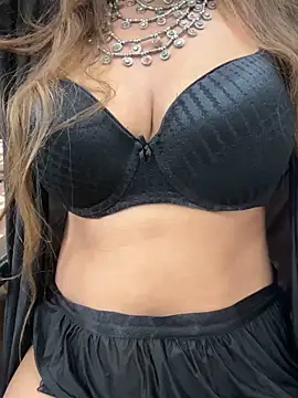 HoneyBearCpl online show from December 21, 2025, 4:30 pm