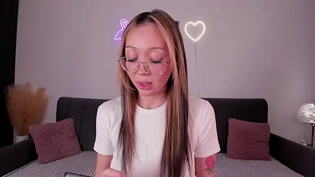naomi asian online show from July 20, 2026, 6:54 am