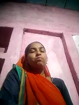 Cute  Mansi online show from February 2, 2025, 3:28 pm