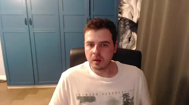 CuteMan33 online show from March 18, 2025, 10:04 pm