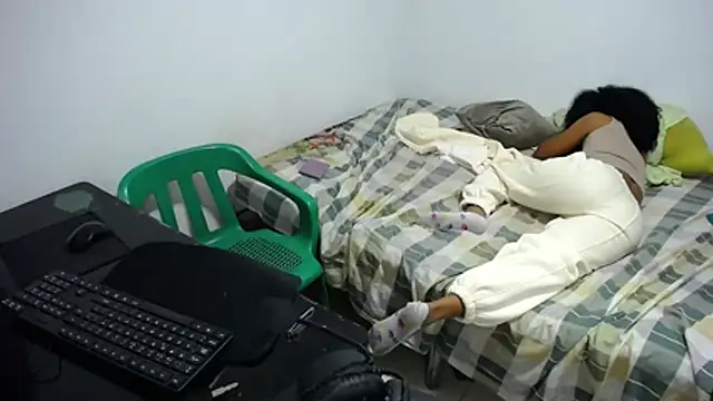 Snapshot of fabitokr chatting on November 18, 2025, 8:34 pm fabitokr online show from November 18, 2025, 8:34 pm