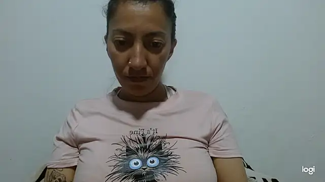 Snapshot of kaybabyhot chatting on August 3, 2026, 1:57 am kaybabyhot online show from August 3, 2026, 1:57 am