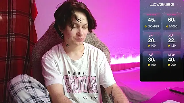 esajukyy online show from November 3, 2025, 1:15 pm