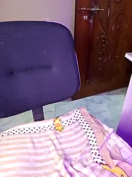 Olivia3 online show from September 19, 2025, 9:30 pm