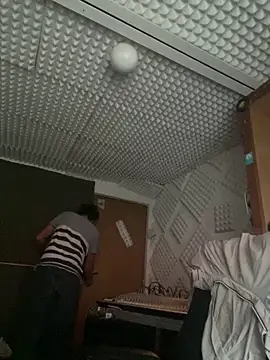 zenzero87 online show from December 22, 2025, 2:39 pm