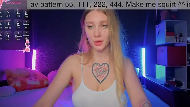 AliceMilman online show from March 8, 2025, 1:14 pm