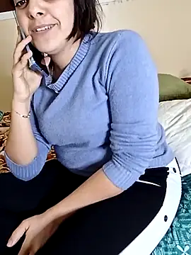 ShadiaStar online show from February 12, 2026, 8:30 pm