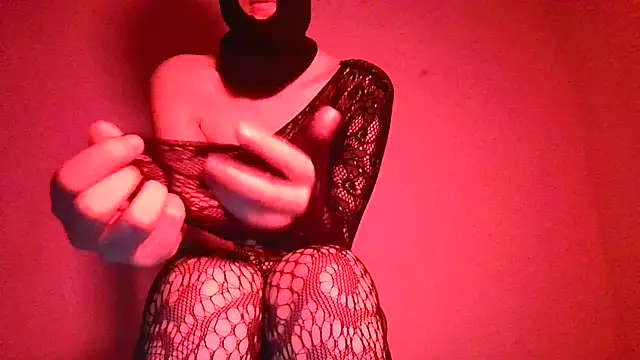 Snapshot of Aleniia10 chatting on January 11, 2025, 12:12 am Aleniia10 online show from January 11, 2025, 12:12 am
