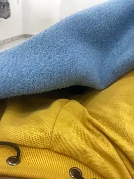 Lahcene online show from November 4, 2025, 7:50 pm