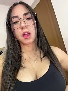 Melody 04 online show from January 16, 2026, 4:38 am