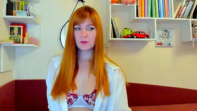 liya gorgeous online show from November 3, 2025, 8:45 pm