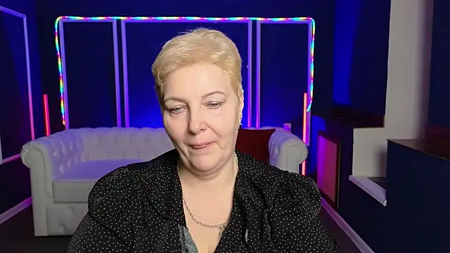 Sandra Snow online show from January 6, 2025, 5:38 pm