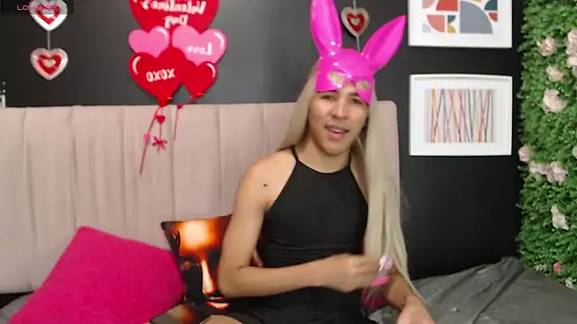  Natassia Dreams online show from February 21, 2025, 8:27 pm