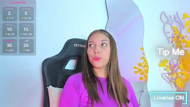 HaleyAmaya online show from October 15, 2025, 7:22 pm