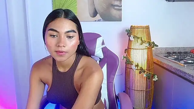 Snapshot of georgina_lulu chatting on March 5, 2025, 1:42 am georgina lulu online show from March 5, 2025, 1:42 am