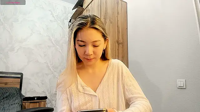 Babby Rabbit online show from February 11, 2026, 8:36 am