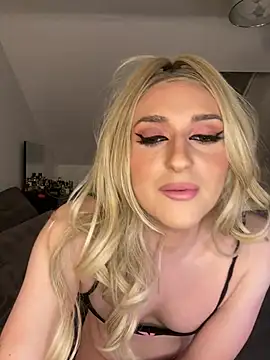 littlebambi26 online show from April 1, 2026, 9:34 pm