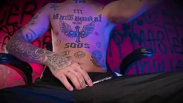 Junihn0 online show from February 12, 2025, 9:10 am