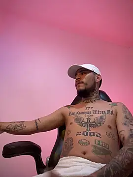 Junihn0 online show from November 11, 2025, 9:09 pm