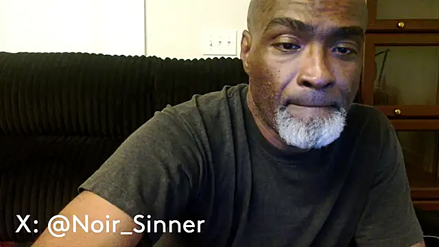 sinnernoir online show from June 3, 2026, 3:07 am