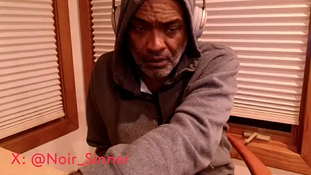 sinnernoir online show from November 9, 2025, 10:52 am