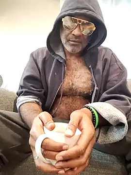 sinnernoir online show from November 7, 2025, 4:55 pm