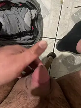 edgher646 online show from January 4, 2025, 8:39 am