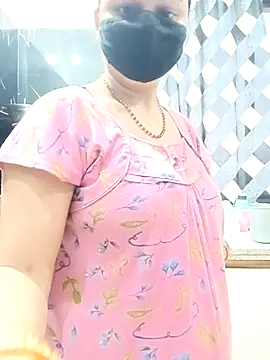 Snapshot of Cute-Aadhvita chatting on February 6, 2026, 1:45 am Cute-Aadhvita online show from February 6, 2026, 1:45 am