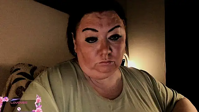 SexxyDreams1 online show from October 5, 2025, 3:41 am