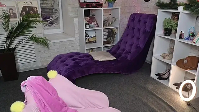 Ruby Rubarb online show from February 14, 2025, 2:23 pm