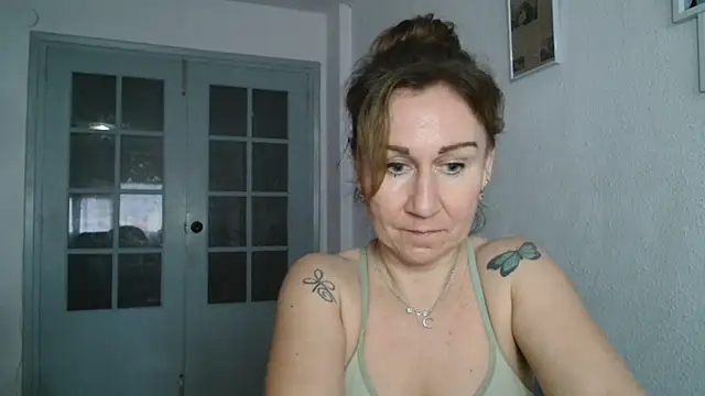 Snapshot of TamaraSweetxo chatting on March 7, 2025, 5:06 pm TamaraSweetxo online show from March 7, 2025, 5:06 pm