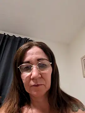 TamaraSweetxo online show from August 3, 2026, 8:15 pm