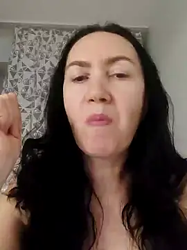 SweetBerryBella online show from February 21, 2025, 5:31 pm