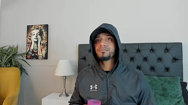 Snapshot of Robin_Rief chatting on October 15, 2025, 3:16 am Robin Rief online show from October 15, 2025, 3:16 am