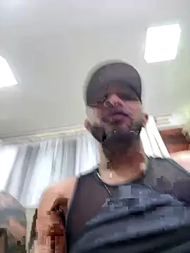 Snapshot of Robin_Rief chatting on December 17, 2025, 12:10 pm Robin Rief online show from December 17, 2025, 12:10 pm