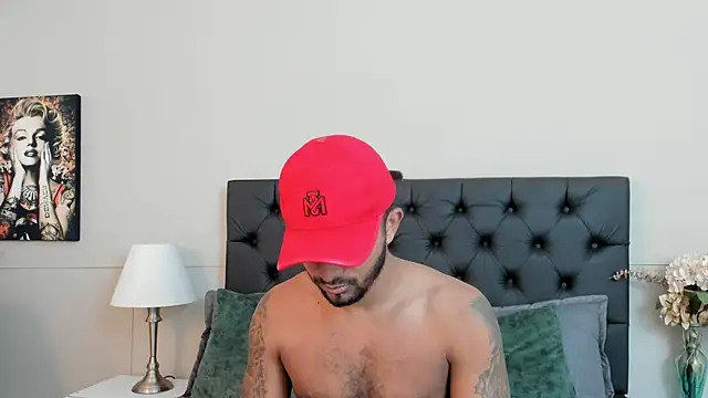 Snapshot of Robin_Rief chatting on September 21, 2025, 3:22 am Robin Rief online show from September 21, 2025, 3:22 am