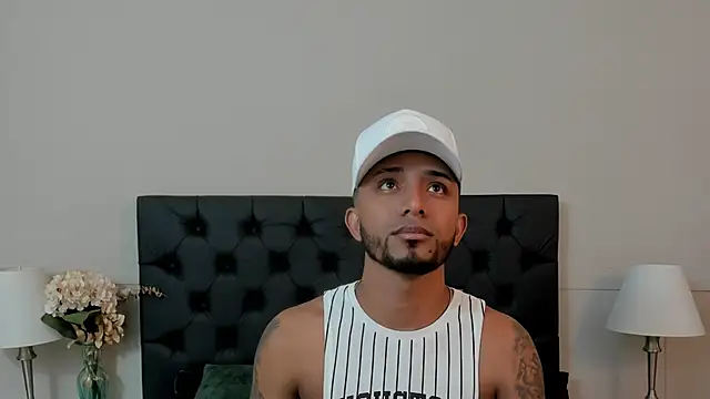 Snapshot of Robin_Rief chatting on September 25, 2025, 3:23 am Robin Rief online show from September 25, 2025, 3:23 am