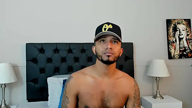 Snapshot of Robin_Rief chatting on October 9, 2025, 3:29 am Robin Rief online show from October 9, 2025, 3:29 am