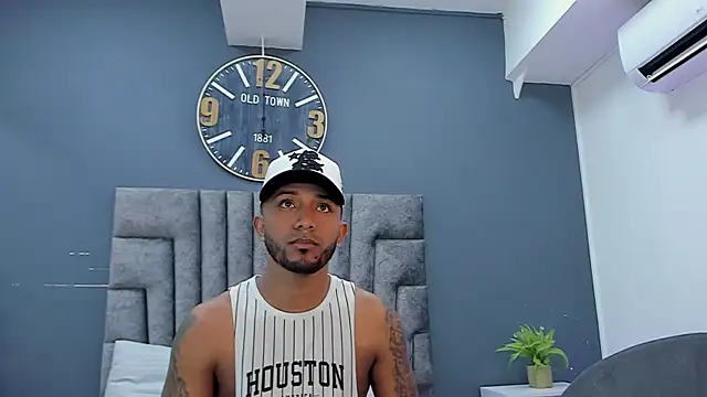 Robin Rief online show from April 13, 2026, 9:08 pm